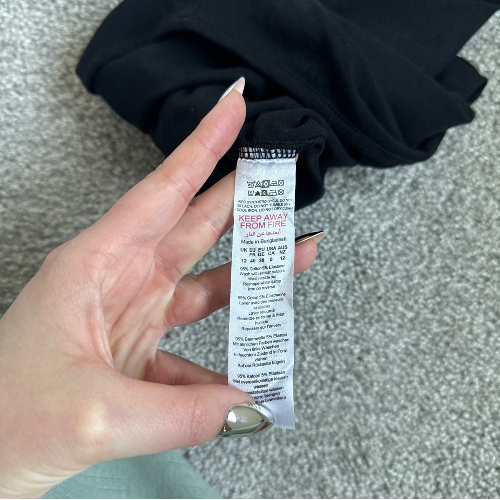 Prettylittlething Basic Black Cotton Blend Bandeau Bodysuit - Picture 8 of 8